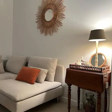 T3 Climatise Avec Jardin Proche Et *