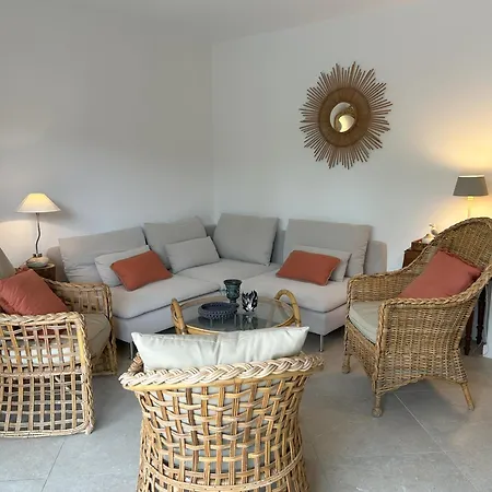 T3 Climatise Avec Jardin Proche Et شقة